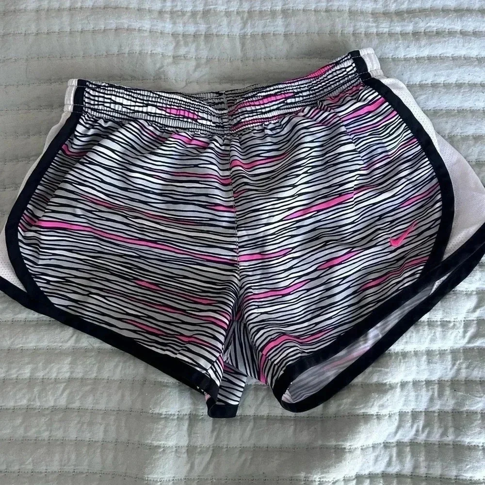 YOUTH size small Nike shorts. Used, excellent condition